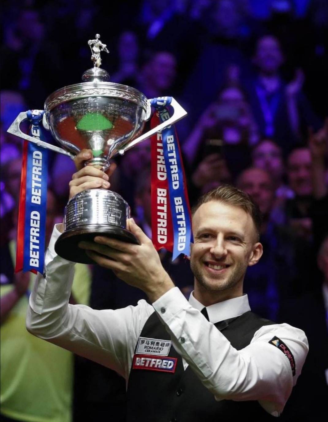 他站在不同 他站在不同