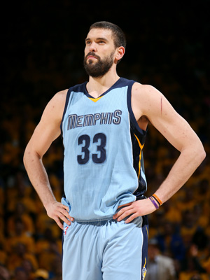 点前锋与强 点前锋与强