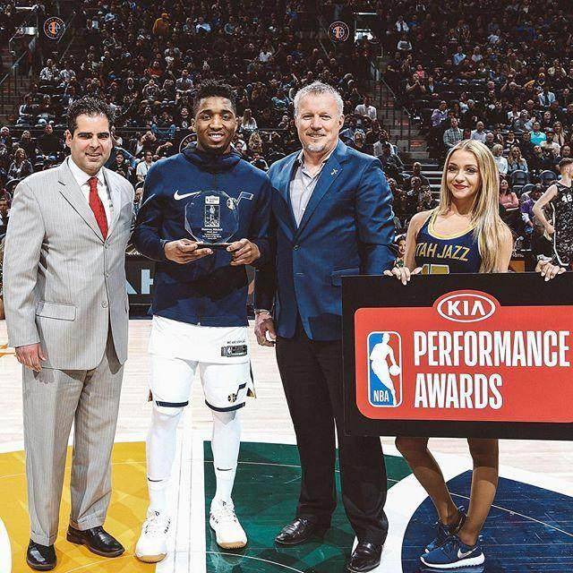 明的舞台 明的舞台